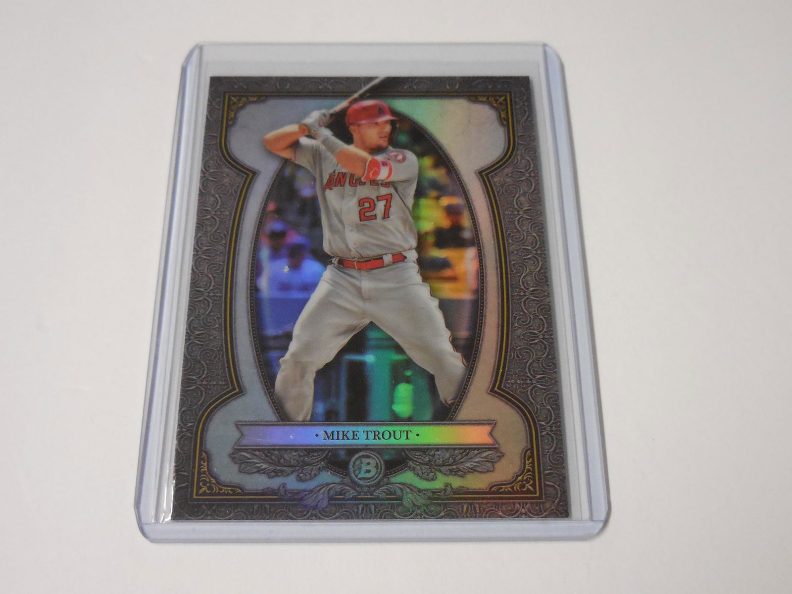 2019 BOWMAN MIKE TROUT REFRACTOR (1 of 2)