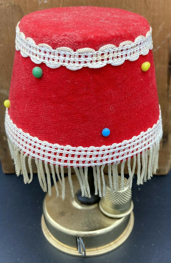 1950's LAMP PIN CUSHION THIMBLE HOLDER TAPE MEASURE (1 of 5)