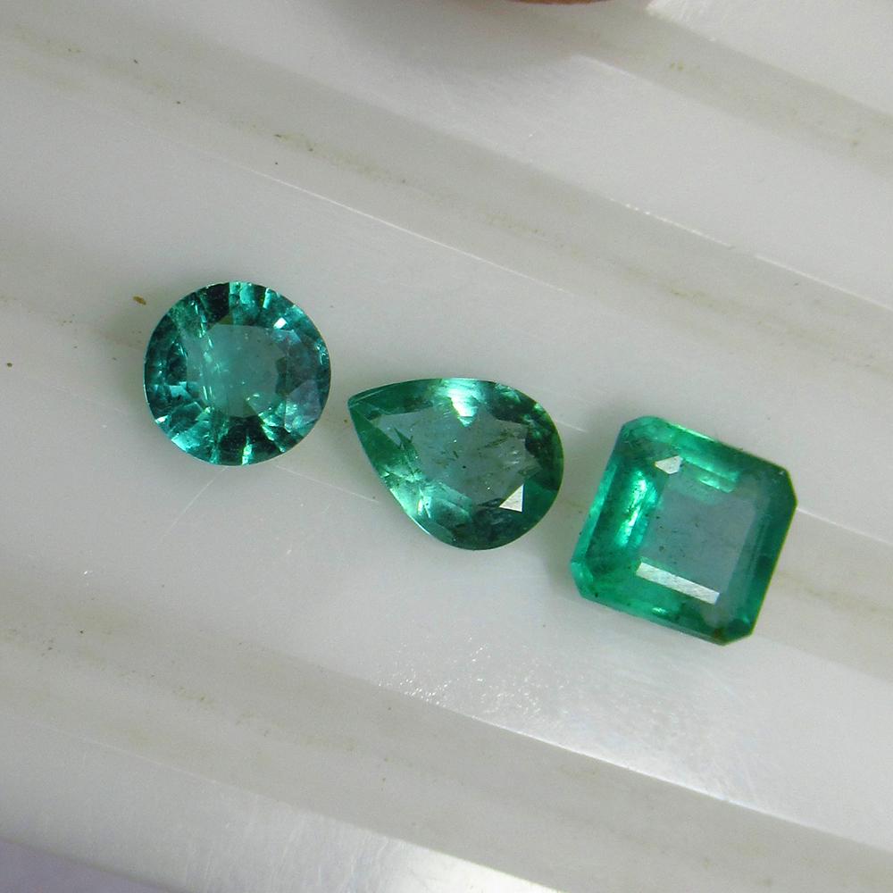 3.13 Ctw Natural Zambian Emerald Mixed Shape Jewellery Set (1 of 3)