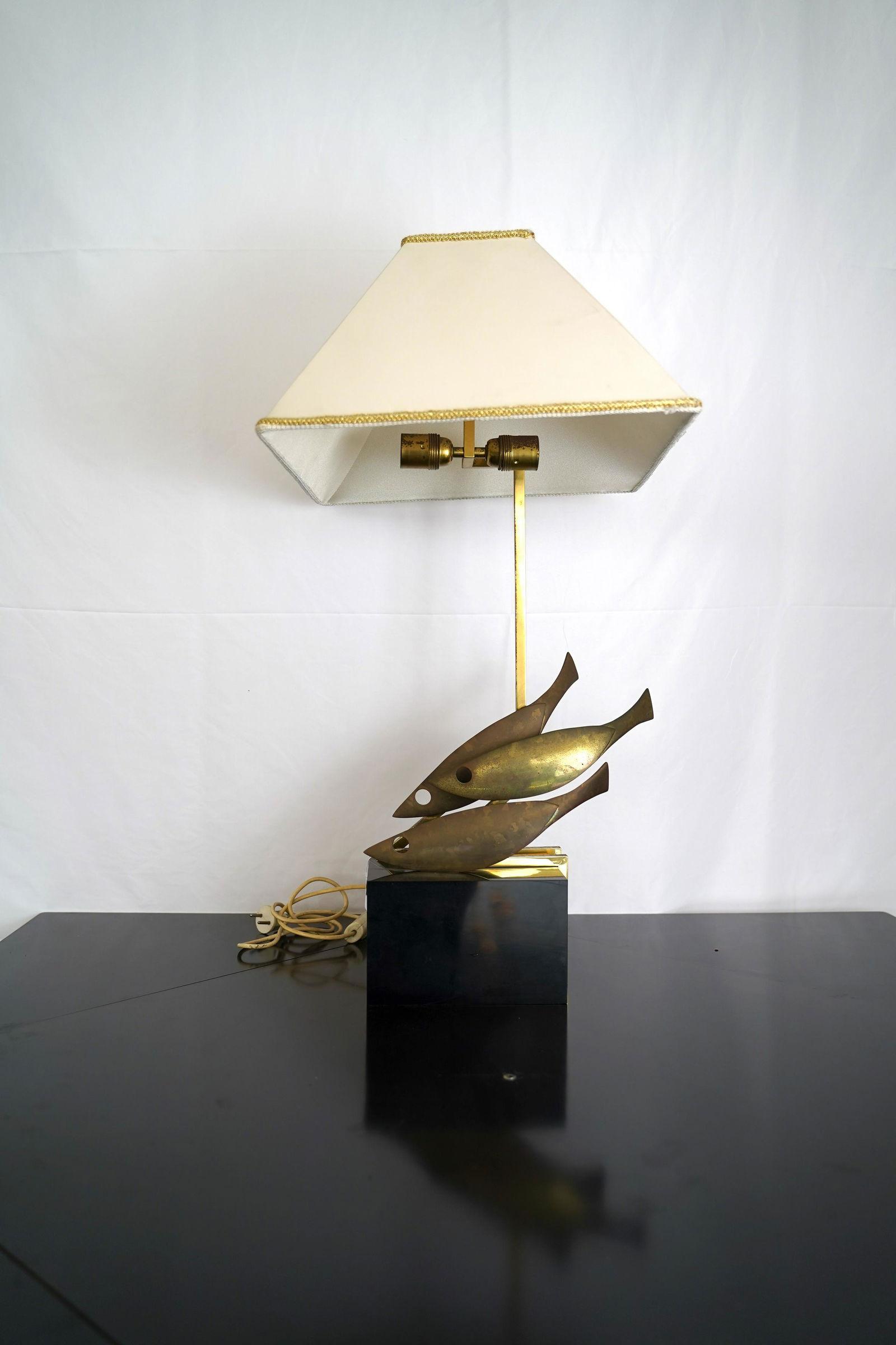 Midcentury Italian brass table lamp by Pragos. 1970s (1 of 14)