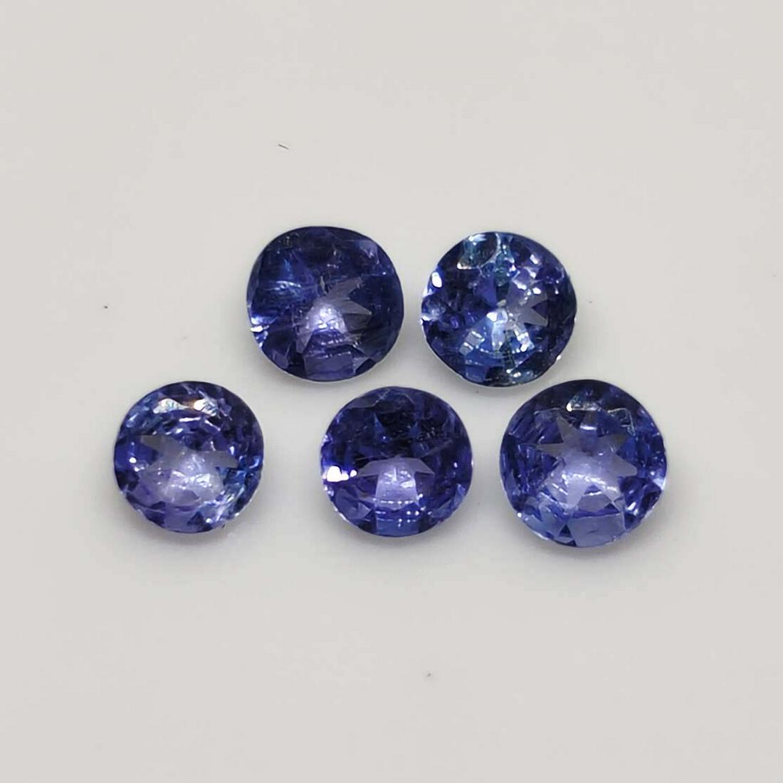 0.50 ct Natural Tanzanite Lot: No Reserve! Title: 0.50 ct Natural Tanzanite Lot Additional Information: Gemstones: Tanzanite Carat Weights: 0.50 ct Size/Dimensions: 3 mm Materials & Techniques: Tanzanite Shipping: Domestic: Flat-ra