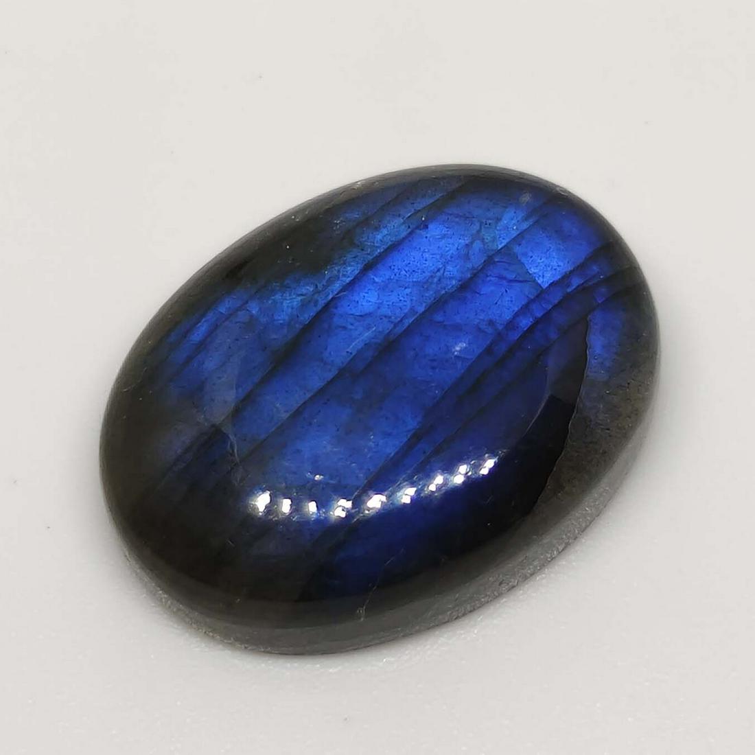 17.15 ct Natural Labradorite: No Reserve! Title: 17.15 ct Natural Labradorite Additional Information: Gemstones: Labradorite Carat Weights: 17.15 ct Size/Dimensions: 20 X 15 X 6 mm Origin : Labrador Materials & Techniques: Labrado