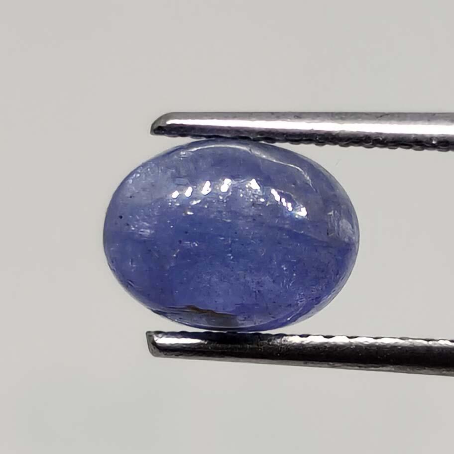 1.85 ct Natural Tanzanite: No Reserve! Title: 1.85 ct Natural Tanzanite Additional Information: Gemstones: Tanzanite Carat Weights: 1.85 ct Size/Dimensions: 8 X 6 X 4 mm Materials & Techniques: Tanzanite Shipping: Domestic: Fla