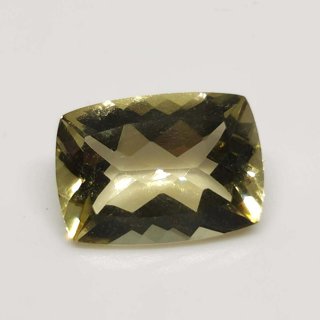 6 ct Natural Green Lemon Quartz: No Reserve! Title: 6 ct Natural Green Lemon Quartz Additional Information: Gemstones: Natural Lemon Quartz Carat Weights: 6 ct Size/Dimensions: 14 x 10 x 6 mm Materials & Techniques: Quartz Shipping: 