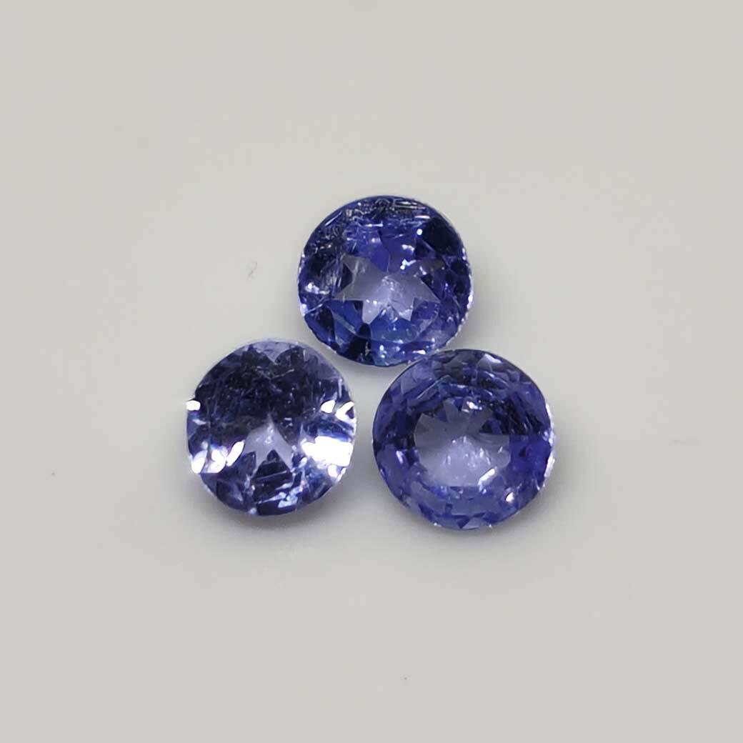 0.50 ct Natural Tanzanite Lot: No Reserve! Title: 0.50 ct Natural Tanzanite Lot Additional Information: Gemstones: Tanzanite Carat Weights: 0.50 ct Size/Dimensions: 3 x 3 x 2 mm Materials & Techniques: Tanzanite Shipping: Domestic: