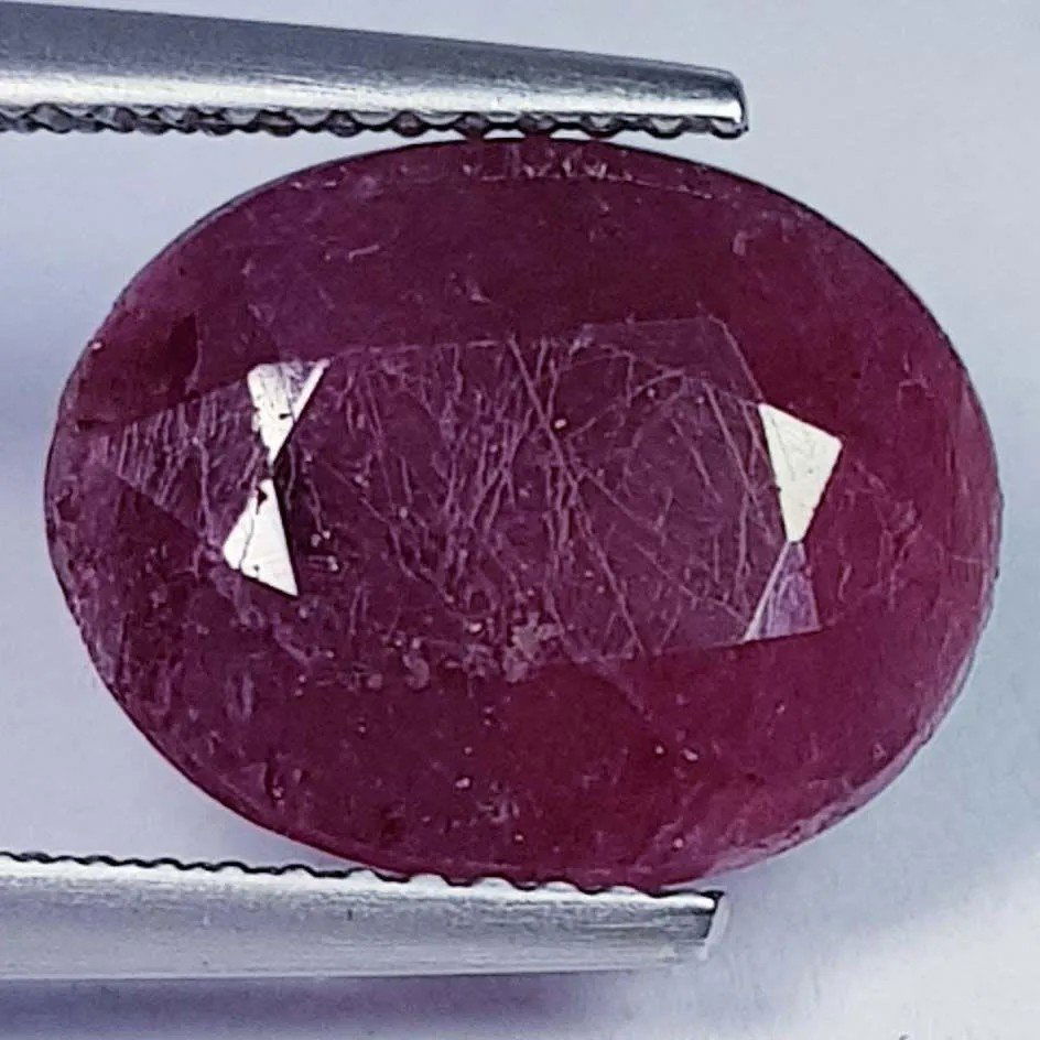 6.80 ctz Natural Ruby (1 of 4)