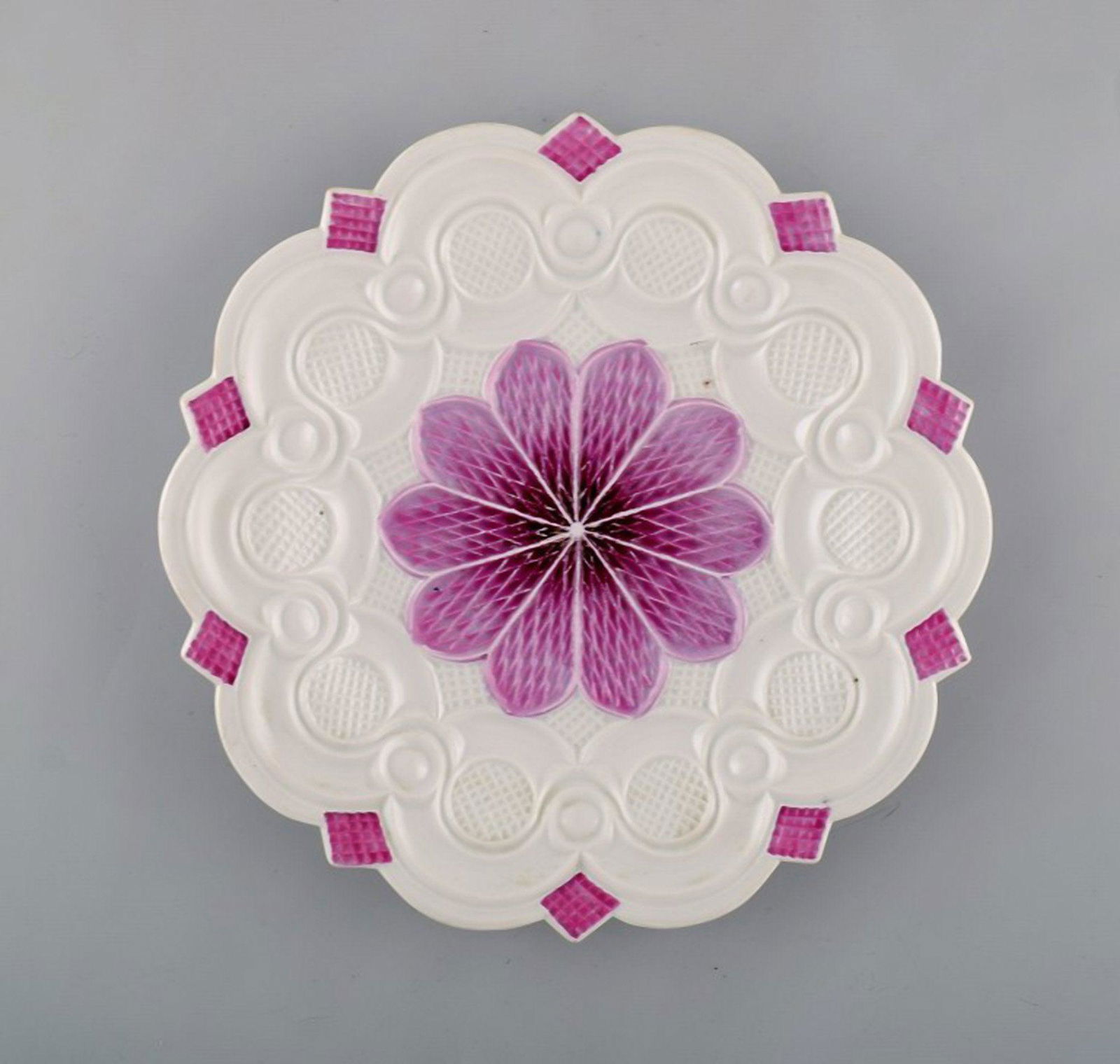 Antique Meissen plate with floral motif and purple decoration. 19th century. (1 of 4)