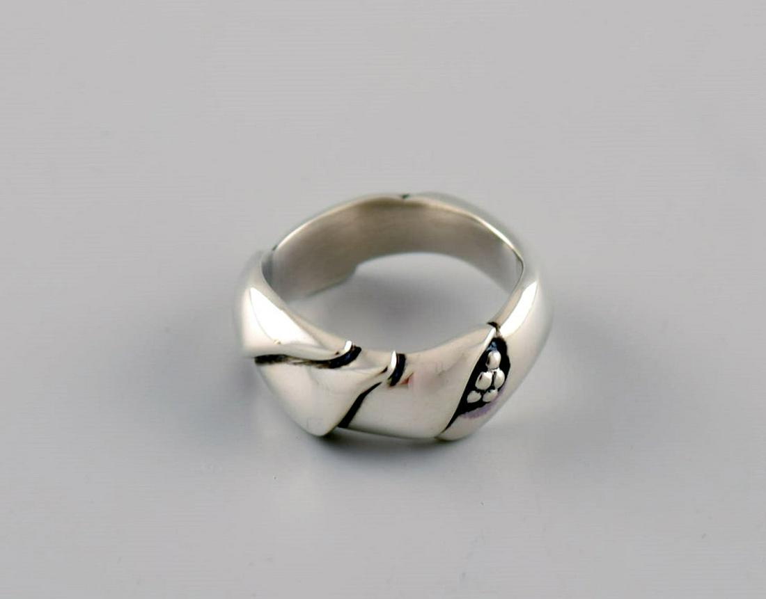 Ole Kortzau for Georg Jensen. Ring in sterling silver. Model 240. Late 20th Century. (1 of 5)