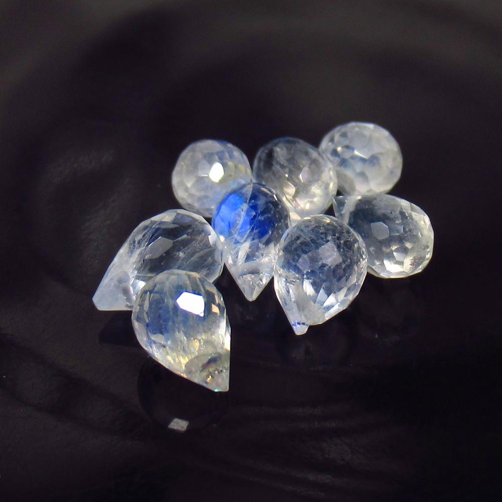 8.33 Ctw Natural 8 Drilled Moonstone Pear Drop Beads: No Reserve! Title: 8.33 Ctw Natural 8 Drilled Moonstone Pear Drop Beads Stone Clarity: Transparent Gemstones: Blue Moonstone Beads Size/Dimensions: 8.33 Carat Weights: 7.0x4.8 - 8.0x5.2 mm / 8 Pc's Ad