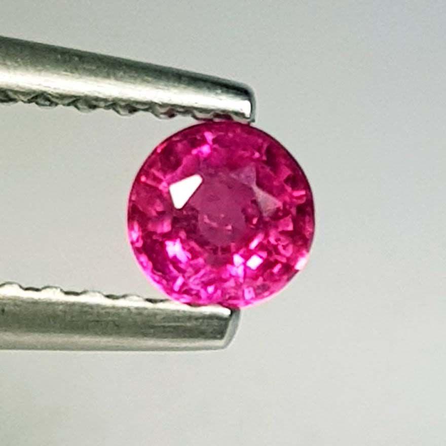 0.37 ctz Natural Ruby: No Reserve! Title: 0.37 ctz Natural Ruby Color/Clarity: Pinkis Red / VVS Gemstones: Ruby Carat Weights: 0.37 Size/Dimensions: 4.00 x 4.00 x 2.60 Additional Information: Round / Burma Shipping: Domes