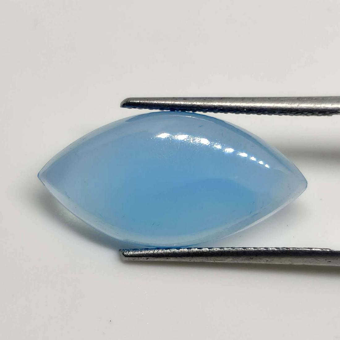 5.20 ct Natural Blue Chalcedony: No Reserve! Gemstones: Chalcedony Carat Weights: 5.20 ct Size/Dimensions: 10 X 20 mm Shipping: Domestic: Flat-rate of $7.00 to anywhere within the contiguous U.S. International: Foreign shipping rates