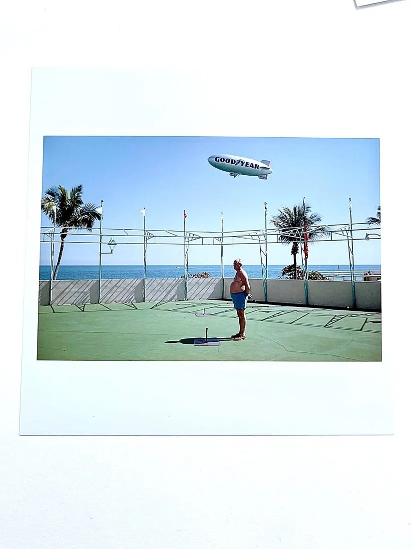 Joel Meyerowitz: Florida, 1967: Artist: Joel Meyerowitz Title: Florida, 1967 Medium: color photograph, Dimensions: 5" x 7" Additional Information: signed verso Reserve: $200.00 Shipping: Domestic: Flat-rate of $15.00 to anywhere wi