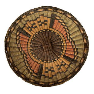 Hopi Polychrome Wicker Plaque, Mid-20th Century: Title: Hopi polychrome wicker plaque, mid-20th century Description: Title: Hopi polychrome wicker plaque, mid-20th century Description: Hopi polychrome wicker plaque, mid-20th century, 12.75"