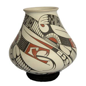 Mata Ortiz Jar With Snake Decoration By By Juan Quezada