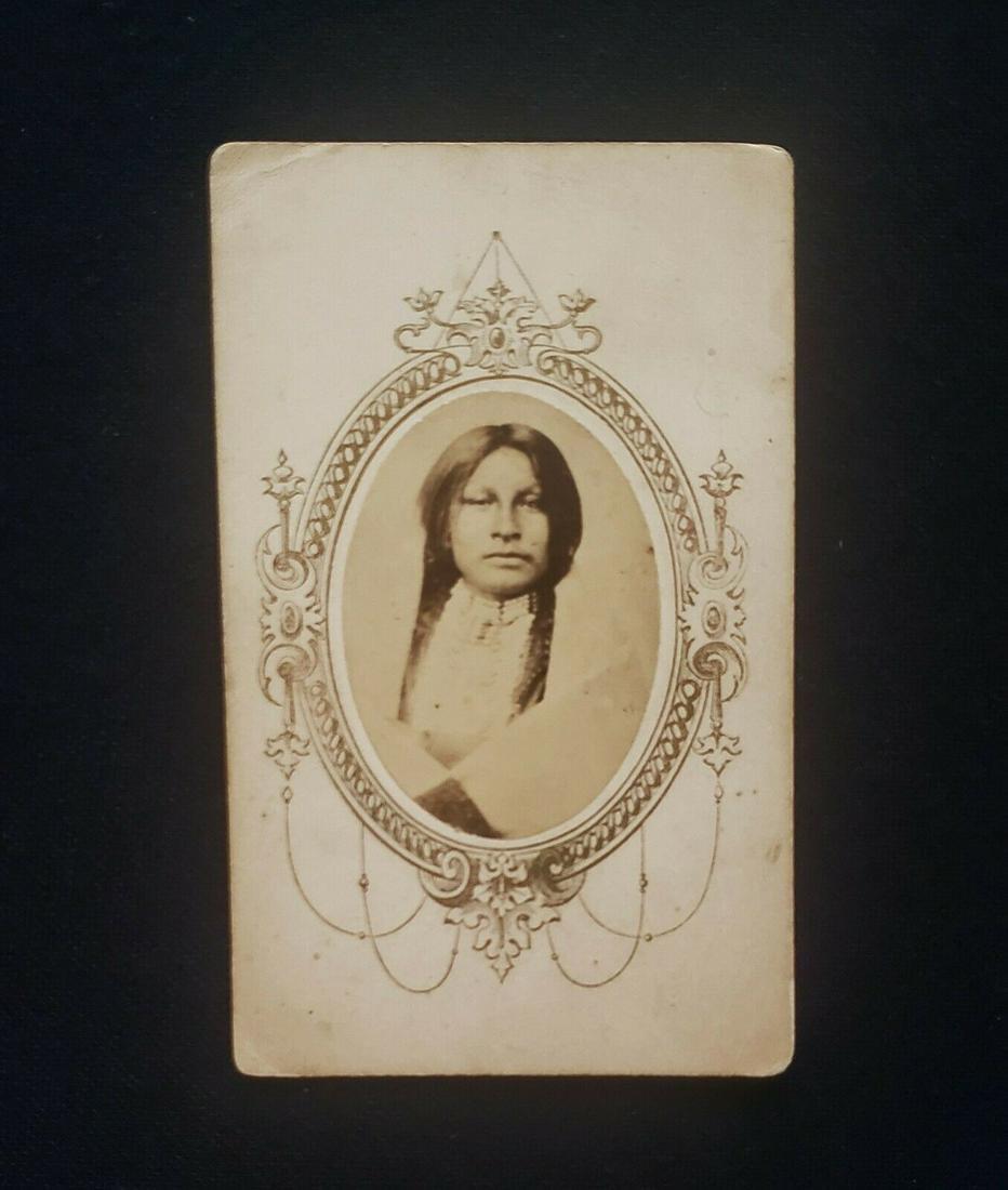 Native American Indian Original Cdv, Albumen Photograph, Circ: 1870s (1 of 2)