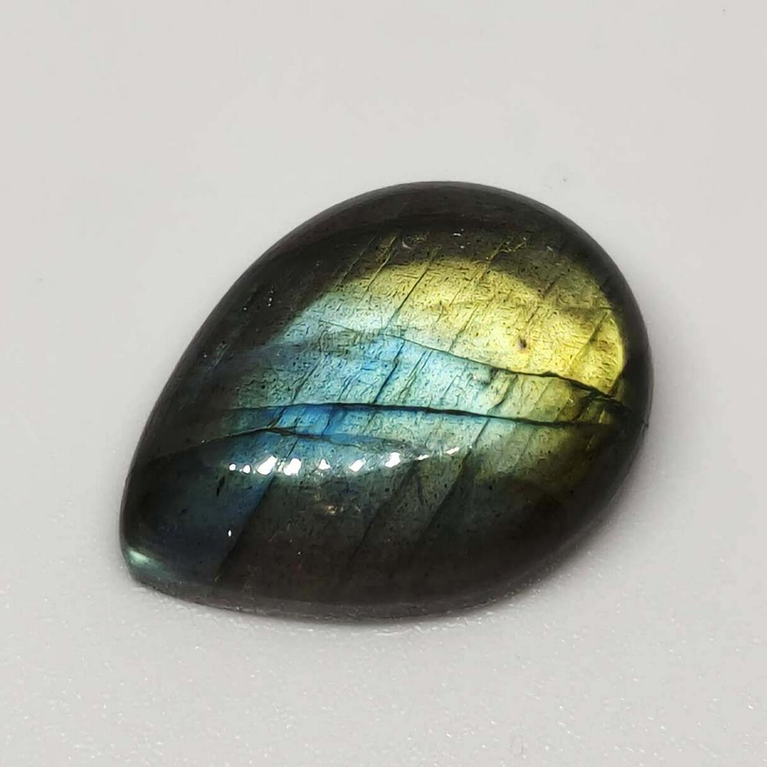 16.00 ct Natural Labradorite: No Reserve! Gemstones: Labradorite Carat Weights: 16 ct Size/Dimensions: 20 X 15 X 7 mm Origin : Labrador Shipping: Domestic: Flat-rate of $7.00 to anywhere within the contiguous U.S. International: F