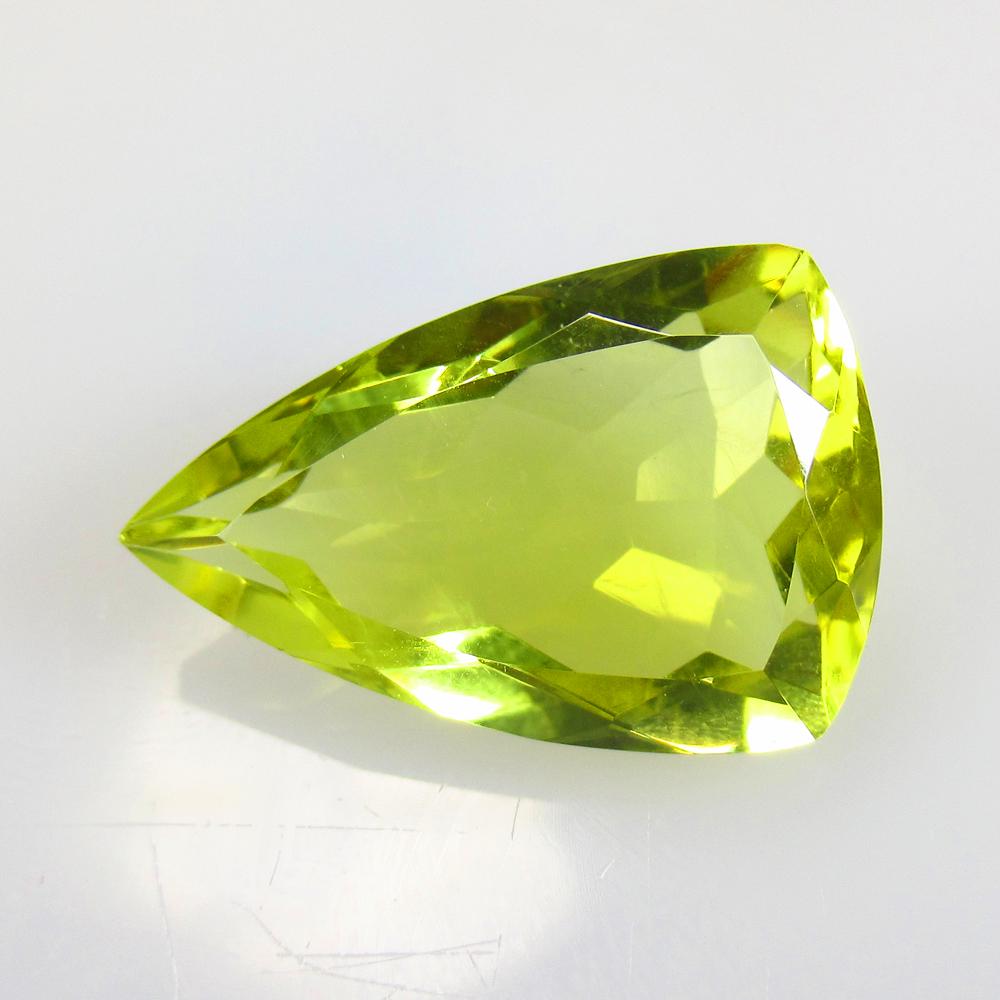 11.43 Ctw Natural Lemon Quartz Fancy Cut: No Reserve! Title: 11.43 Ctw Natural Lemon Quartz Fancy Cut Stone Clarity: VVS Gemstones: Natural Lemon Quartz Size/Dimensions: 1.43 Carat Weights: 20.60 x 13.60 x 7.30 mm Additional Information: Top 