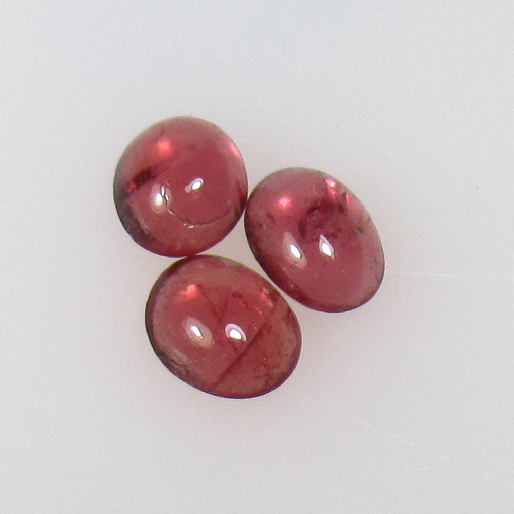 1.96 Ctw Natural 3 Spinel Oval Set: No Reserve! Title: 1.96 Ctw Natural 3 Spinel Oval Set Stone Clarity: Transparent Gemstones: Spinel Size/Dimensions: 1.96 Carat Weights: 5.4x4.7 - 5.7x4.5 mm / 3 Pc's Additional Information: Excellent