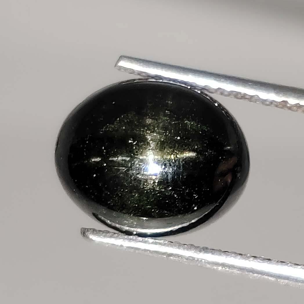 4.05 ct Natural Star Diopside: No Reserve! Gemstones: Star Diopside Carat Weights: 4.05 ct Size/Dimensions: 11 X 9 X 4.5 mm Treatment: Colorless Oil Shipping: Domestic: Flat-rate of $7.00 to anywhere within the contiguous U.S. Inte