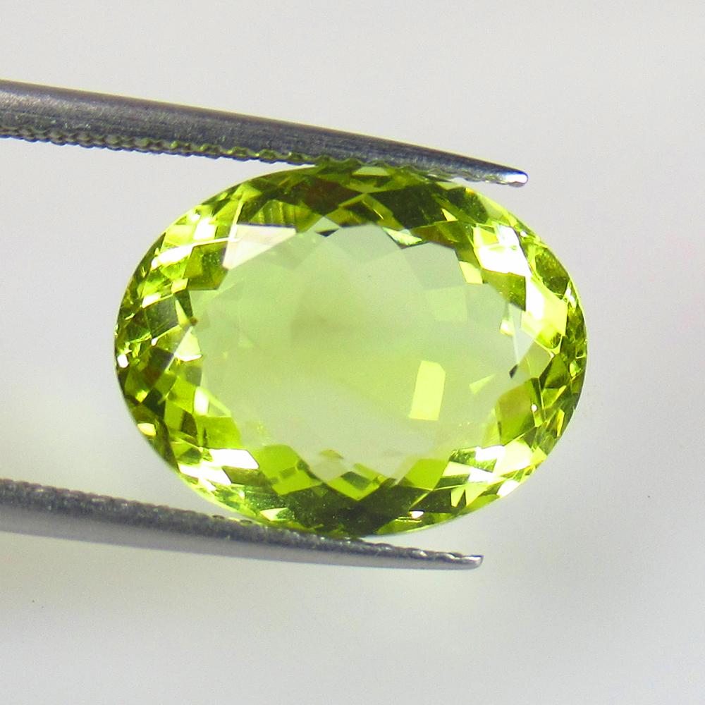 7.10 Ctw Natural Lemon Quartz Oval Cut: No Reserve! Title: 7.10 Ctw Natural Lemon Quartz Oval Cut Stone Clarity: VVS Gemstones: Natural Lemon Quartz Size/Dimensions: 7.1 Carat Weights: 14.40 x 11.30 x 6.70 mm Additional Information: Top Cla