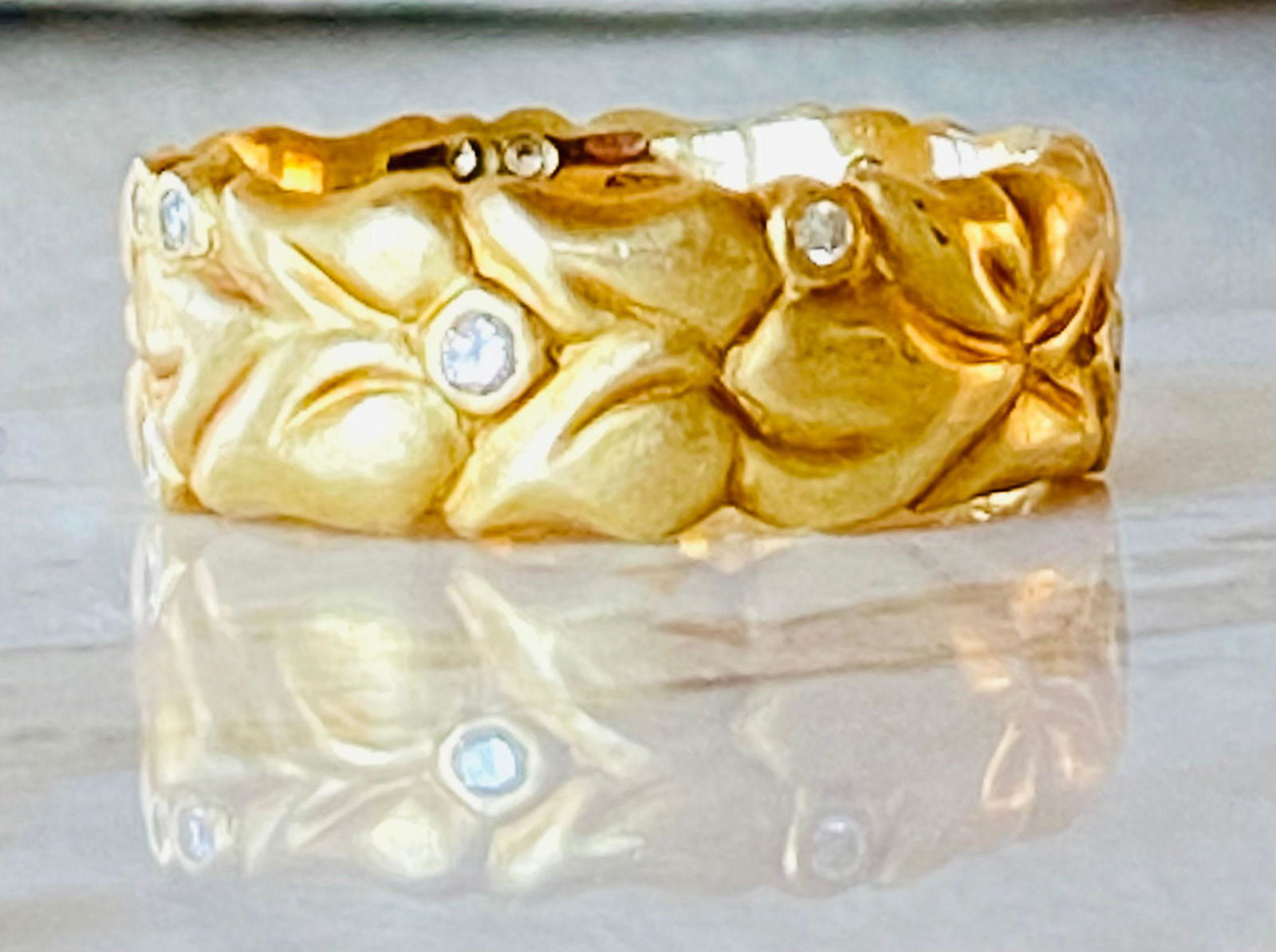 18k Designer Diamond Laurel Wreath Wedding Band (1 of 9)