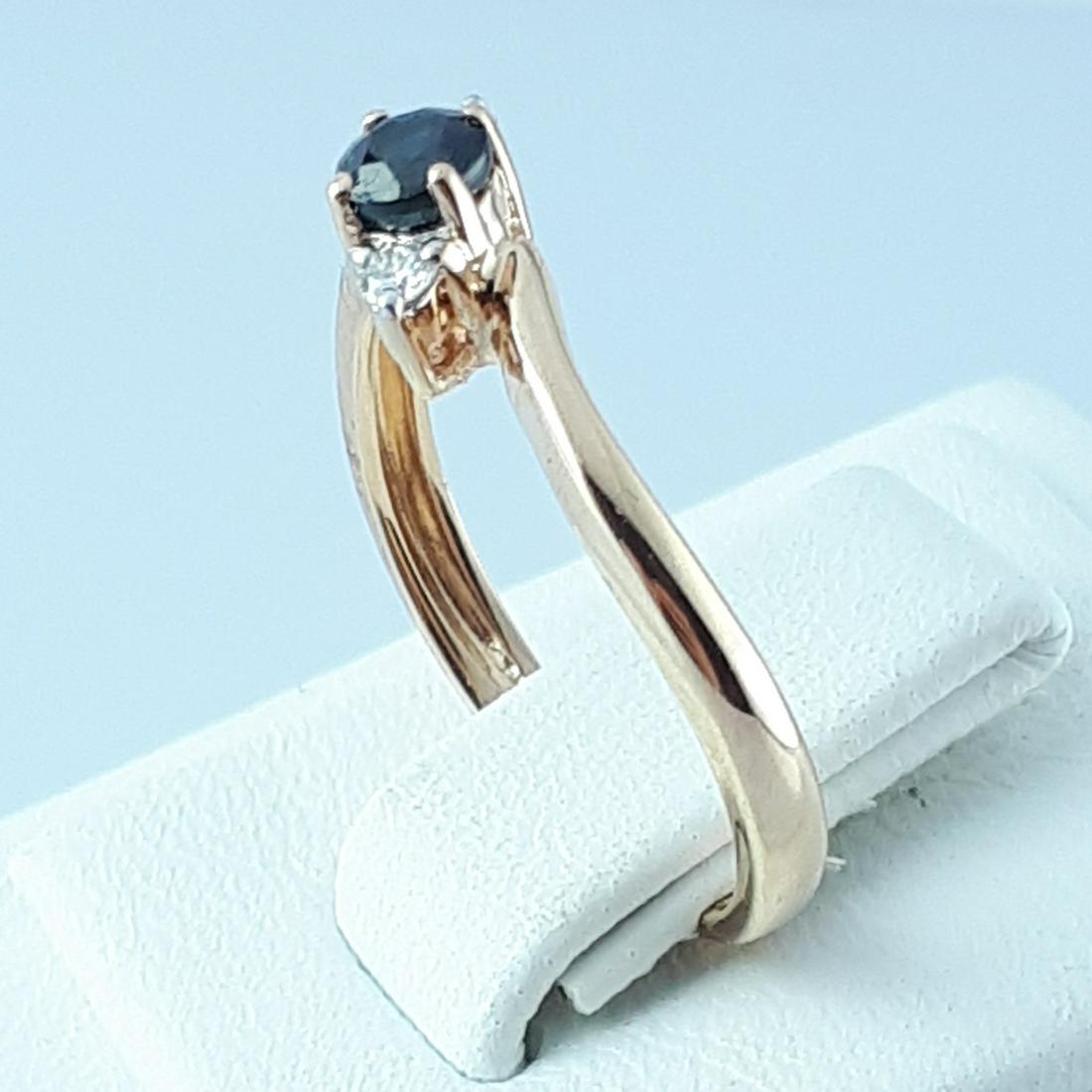 14K Pink Gold - Ring: Ring Gender : Women Material : 14K Pink Gold Diamond : Total 0,05 ct / 2 pcs brillant cut I VS Saphire : 1 pcs round cut 0,27 ct Weight : 1,96 gr Condition : NEW / Unused Size : US:6