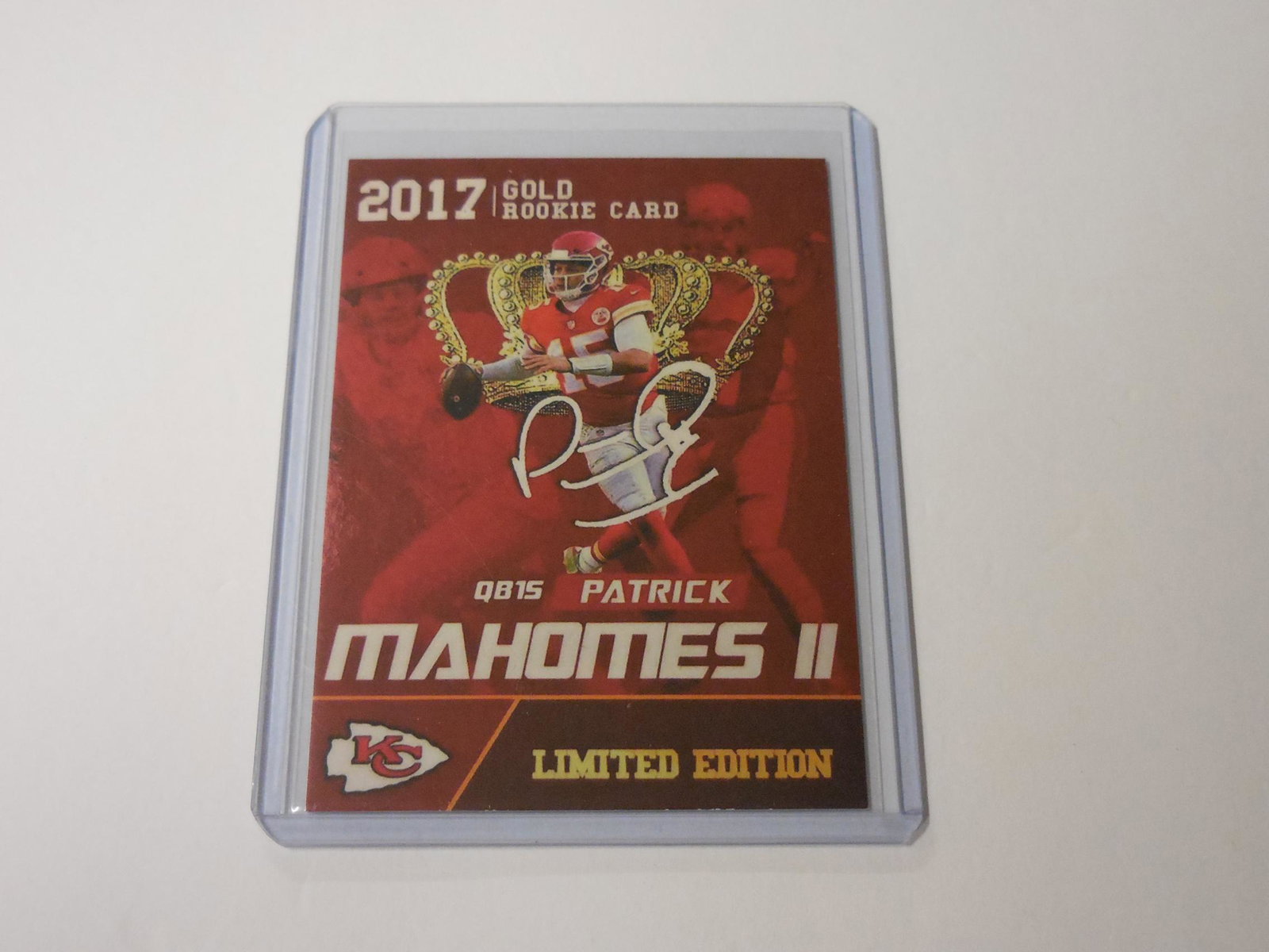 2017 ROOKIE GEMS PATRICK MAHOMES RC: Title: 2017 ROOKIE GEMS PATRICK MAHOMES RC Date/Period: Modern Additional Information: 2017 ACEO ROOKIE GEMS PATRICK MAHOMES II LIMITED EDITION GOLD ROOKIE CARD THIS IS A MUST HAVE CARD FOR ANY COLLEC