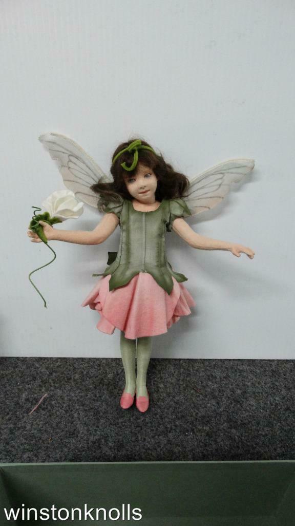 RARE 2009 R. JOHN WRIGHT SWEET PEA FAIRY THE FAIRY FAMILY COLLECTION SAMPLEMIB: RARE 2009 R. JOHN WRIGHT SWEET PEA FAIRY THE FAIRY FAMILY COLLECTION SAMPLEMIB RARE 2009 R. JOHN WRIGHT SWEET PEA FAIRY THE FAIRY FAMILY COLLECTION SAMPLEMIB Description RARE PRODUCTION SAMPLE FLOWER