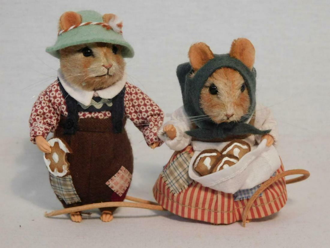 2015 R. JOHN WRIGHT FAIRY TALE MICE "HANSEL & GRETEL" #095 of 150 MIB: 2015 R. JOHN WRIGHT FAIRY TALE MICE "HANSEL & GRETEL" #095 of 150 MIB 2015 R. JOHN WRIGHT FAIRY TALE MICE "HANSEL & GRETEL" #095 of 150 MIB Description FAIRY TALE MICE HANSEL & GRETEL WITH COOKIES THE
