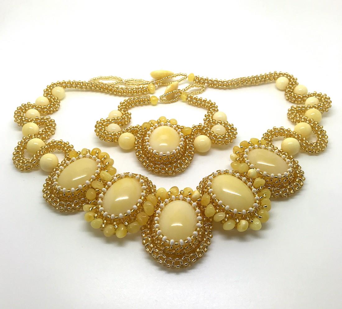 Splendid Amber Bracelet and Necklace set made from Cabochon shaped Amber beads (1 of 7)