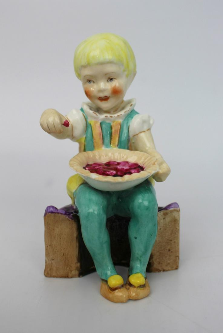 Royal Worcester Figurine Little Jack Horner 3305: Title: Royal Worcester Figurine Little Jack Horner 3305 Description: Royal Worcester Figurine Little Jack Horner 3305 20th century, made by Royal Worcester Black factory backstamp. Height: 11 cm. Very