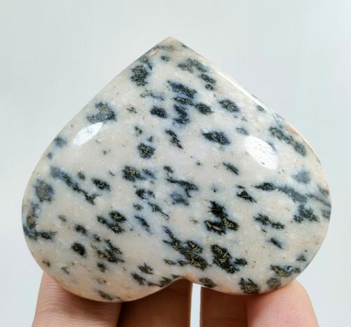 92 Gram Natural Zebra Jasper Healing Heart: Title: 92 Gram Natural Zebra Jasper Healing Heart Gemstone Type: Natural Carat Weights: 92 Gram Size/Dimensions: 61x52x24 mm Origin: Pakistan Reserve: $25.00 Shipping: Domestic: Flat-rate of $15.00 to