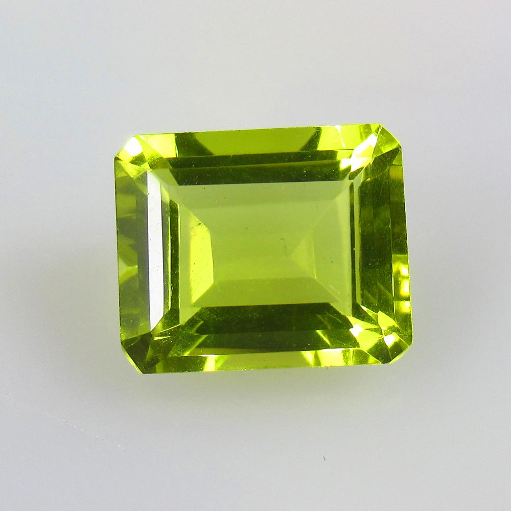 5.80 Ctw Natural Lemon Quartz Octagon Cut: No Reserve! Title: 5.80 Ctw Natural Lemon Quartz Octagon Cut Stone Clarity: VVS Gemstones: Natural Lemon Quartz Size/Dimensions: 5.8 Carat Weights: 12.00 x 10.00 x 6.60 mm Additional Information: Top 