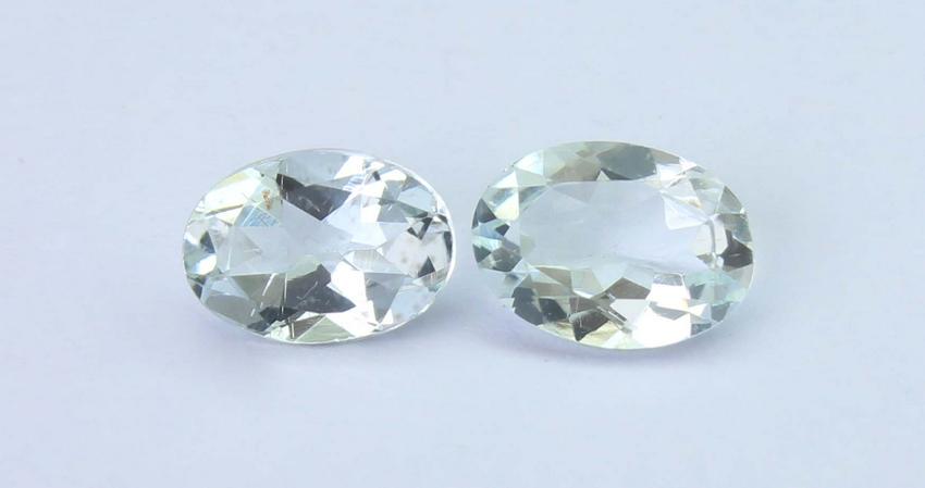 1.28 Cts Natural White Beryl Lot: No Reserve! Title: 1.28 Cts Natural White Beryl Lot Additional Information: Gemstone : Natural Beryl Origin : Brazil Weight : 1.28 Carats Dimensions : 7x5 mm Shape : Oval Cut Number Of Stone : 2 Color