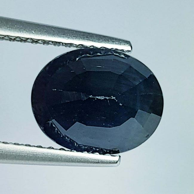 3.37 Ctz Natural Blue Sapphire: No Reserve! Title: 3.37 Ctz Natural Blue Sapphire Color/Clarity: Blue / VS Gemstones: Sapphire Carat Weights: 3.37 Size/Dimensions: 10.00 x 8.00 x 5.00 Additional Information: Oval / Burma Shipping: