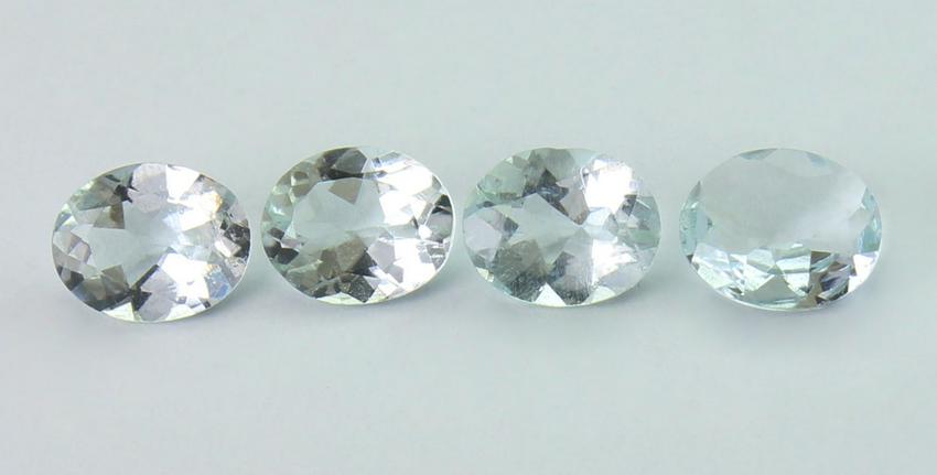 1.15 Cts Natural Aquamarine Lot: No Reserve! Title: 1.15 Cts Natural Aquamarine Lot Additional Information: Gemstone: Natural Aquamarine Origin: Australia Weight: 1.15 carats Dimensions: 5x4 mm Shape: Oval Cut Number Of Stone: 4 Colo