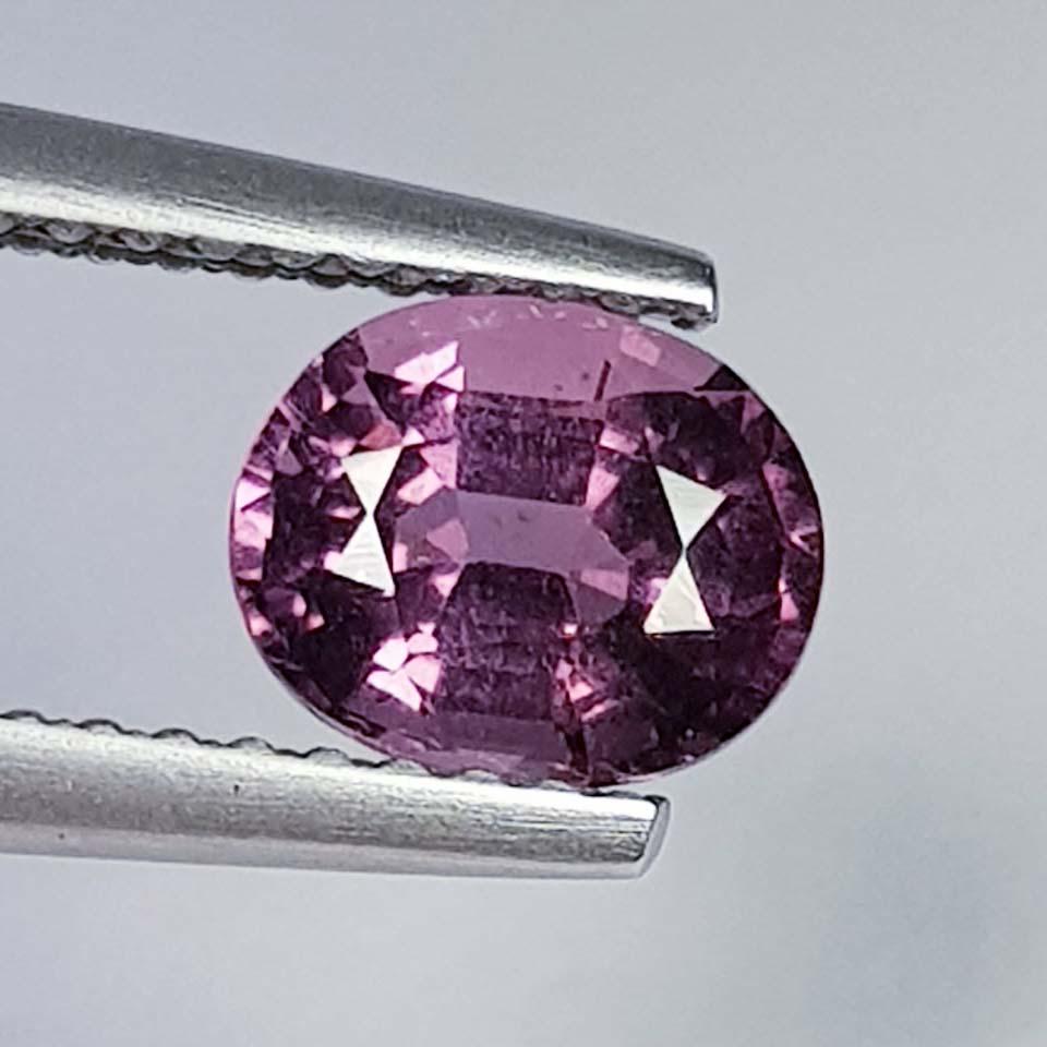 1.23 Ctz Top Grade Natural Spinel: No Reserve! Title: 1.23 Ctz Top Grade Natural Spinel Color/Clarity: Purple / VVS Gemstones: Spinel Carat Weights: 1.23 Size/Dimensions: 6.80 x 5.70 x 4.10 Additional Information: Oval / Burma Shipping