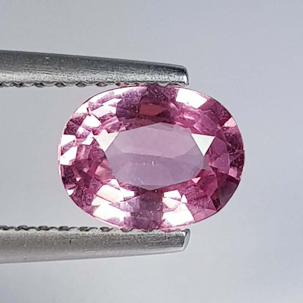1.25 Ctz Top Grade Natural Spinel: No Reserve! Title: 1.25 Ctz Top Grade Natural Spinel Color/Clarity: Pink / VVS Gemstones: Spinel Carat Weights: 1.25 Size/Dimensions: 7.80 x 6.00 x 3.30 Additional Information: Oval / Burma Shipping: