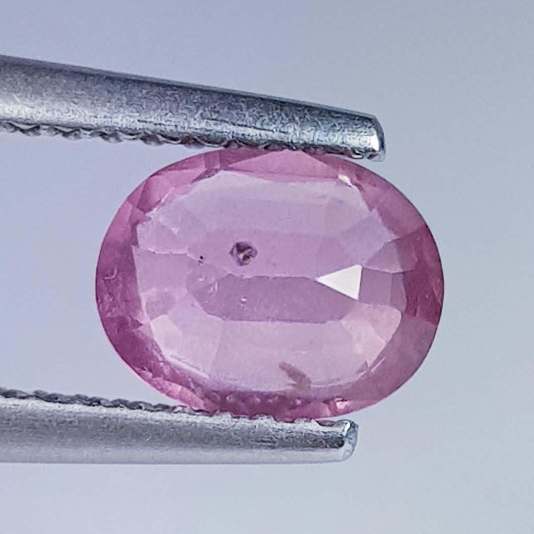1.16 Ctz Top Grade Natural Spinel: No Reserve! Title: 1.16 Ctz Top Grade Natural Spinel Color/Clarity: Pink / VVS Gemstones: Spinel Carat Weights: 1.16 Size/Dimensions: 7.20 x 5.50 x 3.50 Additional Information: Oval / Burma Shipping:
