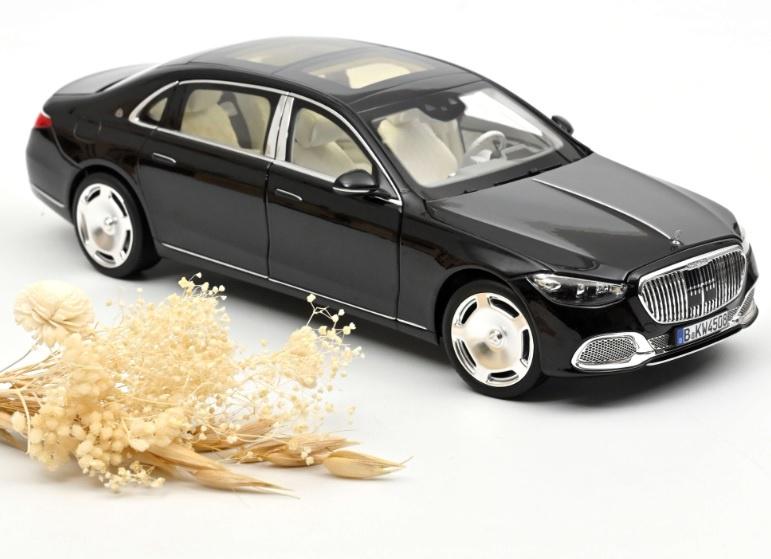 Norev Mercedes-Benz Maybach S-Class 2021 Black 1:18: Manufacturer: Norev Brand: Mercedes Benz Maybach Type: S-Class 2021 Color: Black Scale: 1:18 Type of Model: DICEL (can be opened with this model) Condition: new Specifications; Article number: 183429;