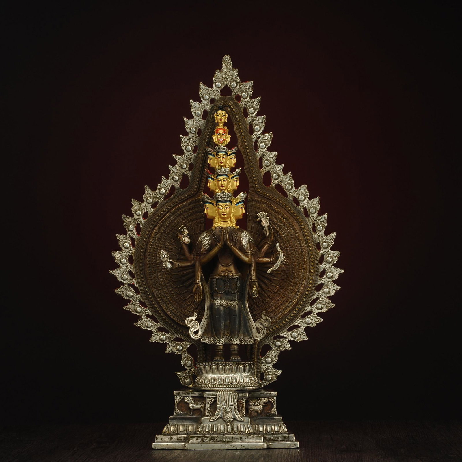 Tibetan Bronze Buddha Sculpture - Thousand Hands Buddha Sculpture: Title: Tibetan Bronze Buddha Sculpture - Thousand Hands Buddha Sculpture Origin: Asian private collection Period: 20th C Description: Size: about 40x24x9 cm. Ancient Buddha Statues in Tibetan History 