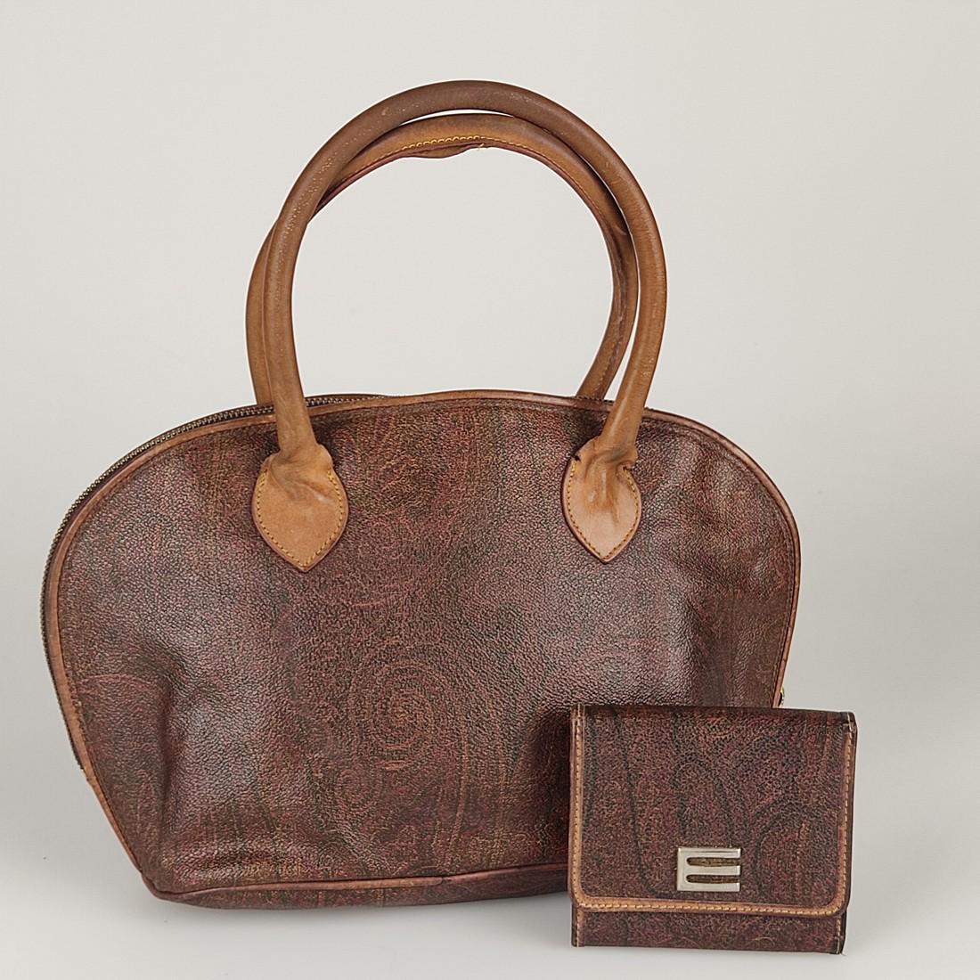 ETRO Set "bag + wallet": Title: ETRO Set "bag + wallet" Material: Coated canvas Size/Dimensions: N/A Description: (4341-4469I-ETRO). Bag + wallet set MADE IN: Italy FEATURES: A vintage set of women's accessories consisting of