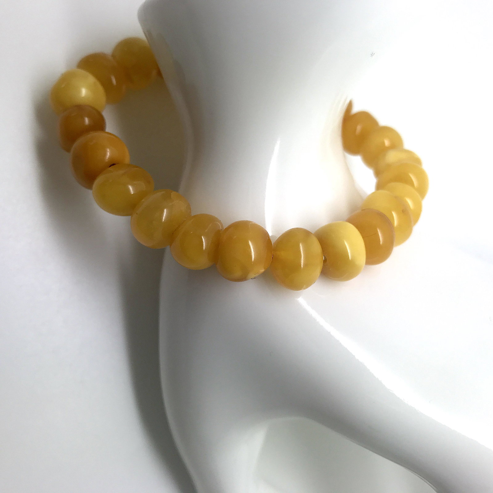 Outstanding Vintage Amber Bracelet made from Natural shaped Amber beads (1 of 6)