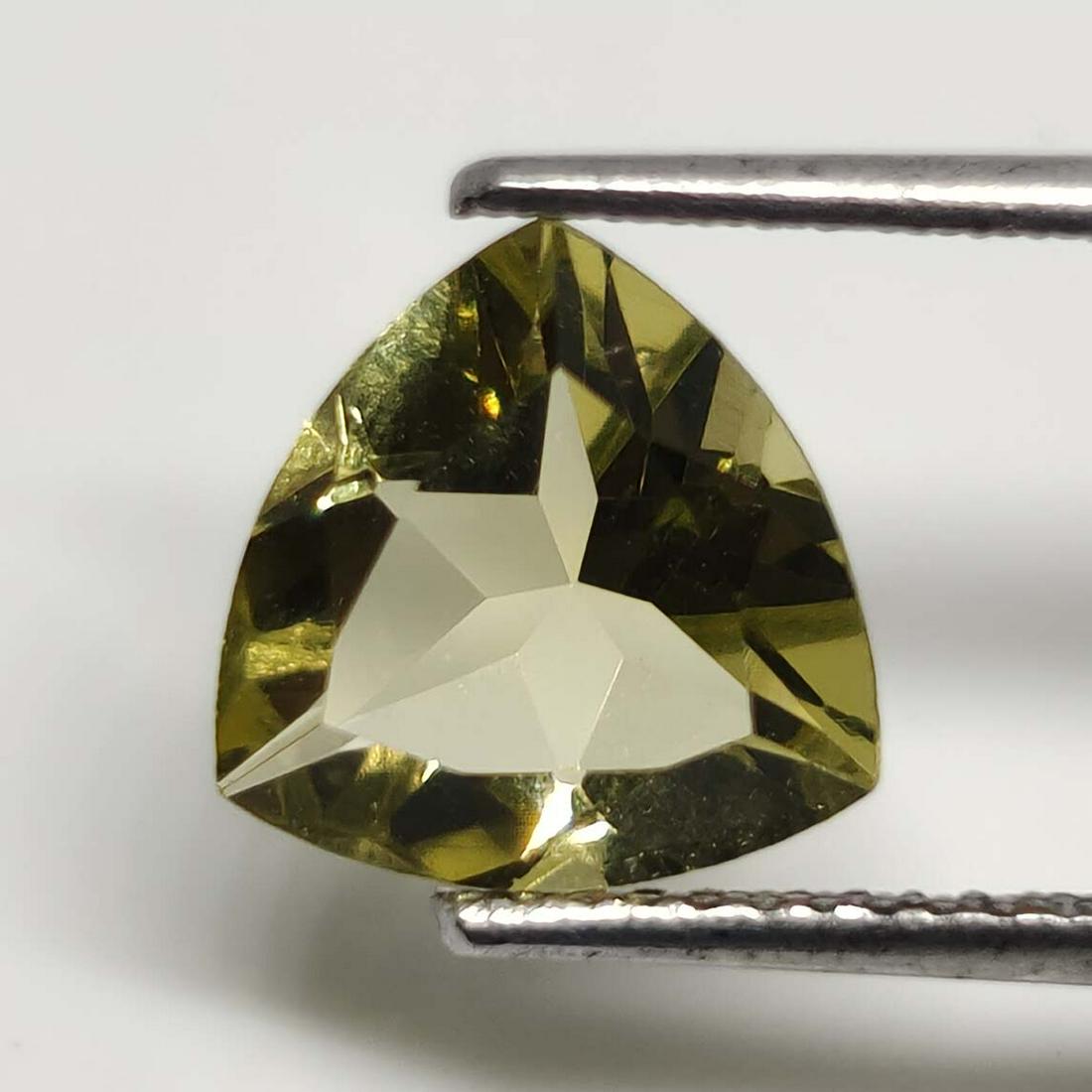 1.90 ct Natural Green Lemon Quartz: No Reserve! Title: 1.90 ct Natural Green Lemon Quartz Additional Information: Gemstones: Natural Lemon Quartz Carat Weights: 1.90 ct Size/Dimensions: 9 x 5 mm Materials & Techniques: Quartz Shipping: 