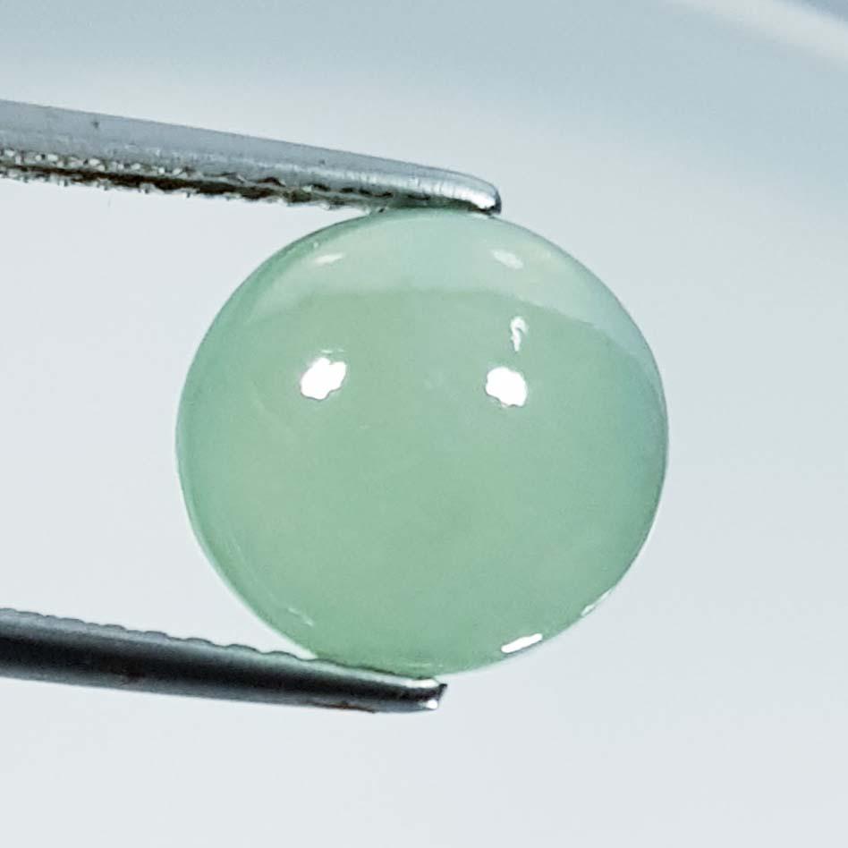 4.95 Ctz Natural Green Jade: No Reserve! Title: 4.95 Ctz Natural Green Jade Color/Clarity: Green / Transparent Gemstones: Jade Carat Weights: 4.95 Size/Dimensions: 10.30 x 9.80 x 5.90 Additional Information: Round / Burma Shippin
