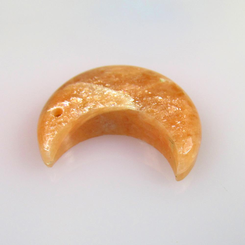 7.90 Ctw Natural Jasper Half Moon Cab: No Reserve! Title: 7.90 Ctw Natural Jasper Half Moon Cab Stone Clarity: Opaque Gemstones: Natural Jasper Carat Weights: 7.9 Size/Dimensions: 17.90 x 8.00 x 8.00 mm Additional Information: Nice Half Mo