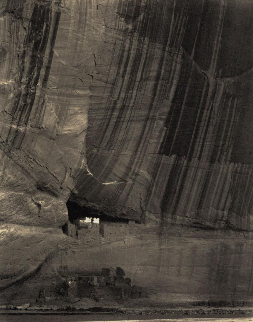 LAURA GILPIN - Canyon de Chelly, Casa Blanca, 1930: Artist: LAURA GILPIN Print Title: Canyon de Chelly, Casa Blanca, 1930 Medium: Tri tone Photo-lithograph Printed in: The USA, 1980’s Image Size: approx. 9 x 6.5” Reserve: $30.00 Shipping: D