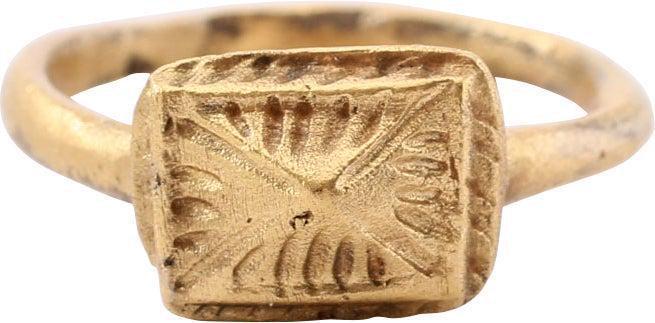 FINE ROMAN PROSTITUTE'S RING, C.100-300 AD, SIZE 7 (1 of 4)