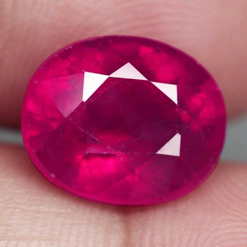 8,37 cts Natural Oval Pink Red Ruby (1 of 2)