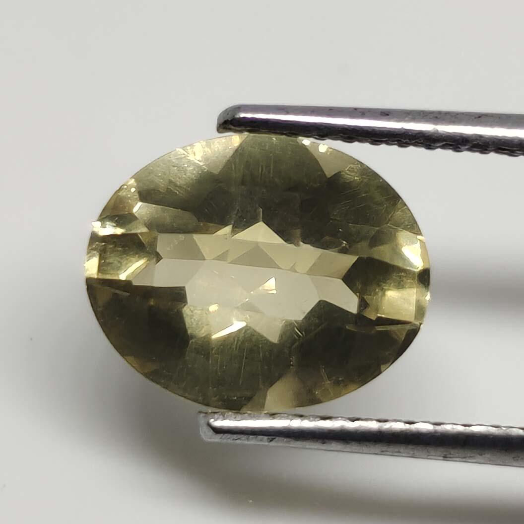 2.10 ct Natural Green Lemon Quartz: No Reserve! Title: 2.10 ct Natural Green Lemon Quartz Additional Information: Gemstones: Natural Lemon Quartz Carat Weights: 2.10 ct Size/Dimensions: 10 x 8 x 5.4 mm Materials & Techniques: Quartz Shi